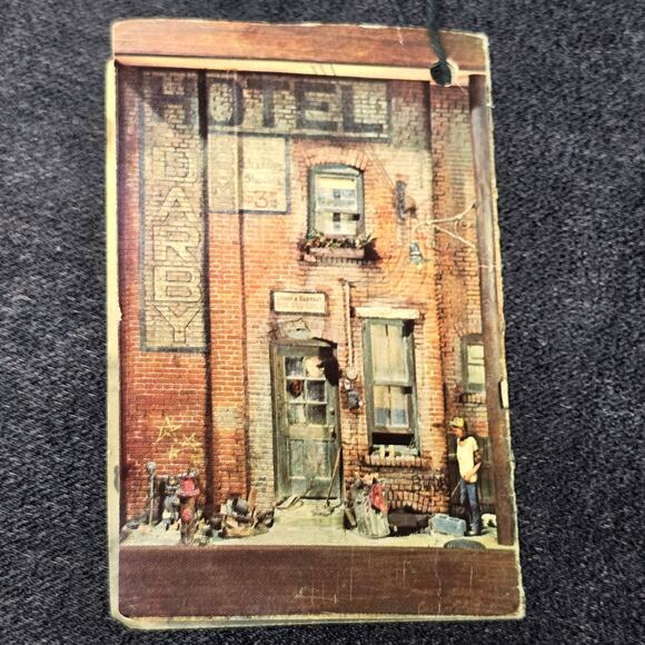 Vintage Aviator Pilot Early Flying Man Sculpture Hand Painted by Michael Garman - Picture 9 of 16